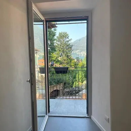 Un Balcone Sul Apartament