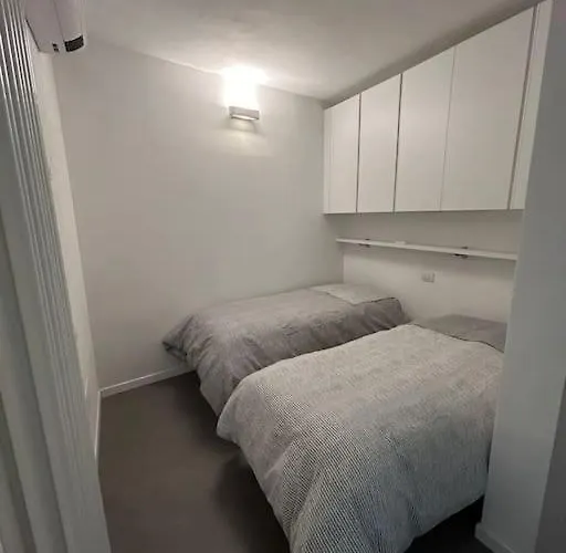 Un Balcone Sul * Torno